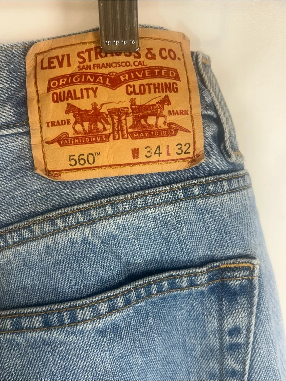 Levi's Comfort Fit Light Wash Jeans
